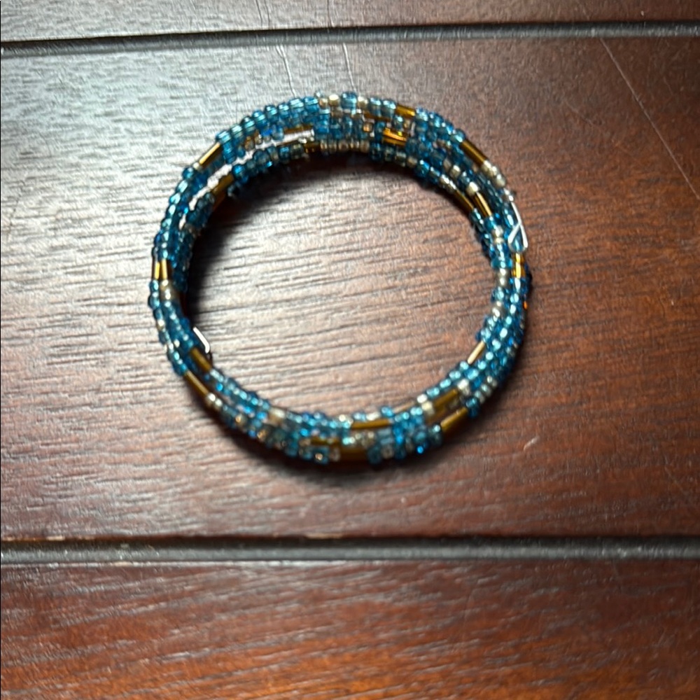 Elegant Blue and Gold Beaded Bracelet